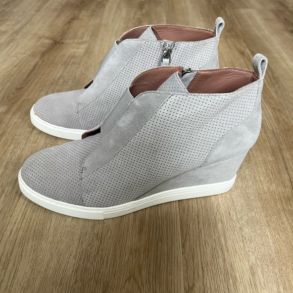 Linea Paolo Wedge Sneaker Light Grey - Picture 4 of 8